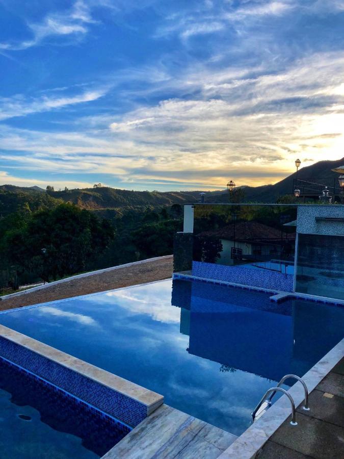 Recanto Do Ouro 4*